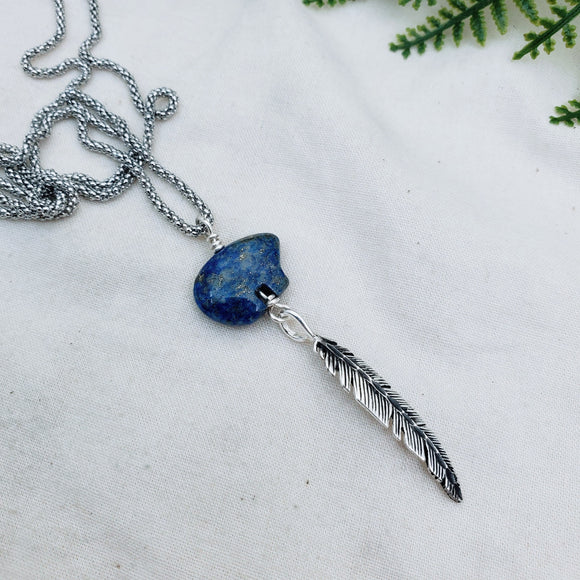 Bear & feather necklace